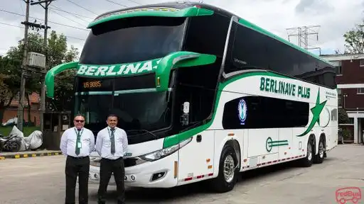 Berlinas del Fonce Bus-Front Image