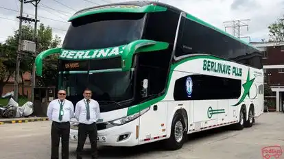 Berlinas del Fonce Bus-Front Image
