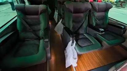 Berlinas del Fonce Bus-Seats Image