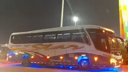 Superstar Bus-Side Image