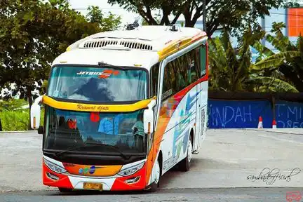 Kramat Djati Bandung Bus-Front Image