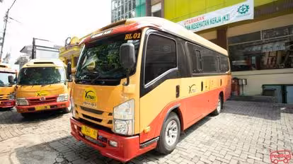 Xtrans Bus-Front Image