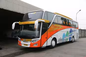 Kramat Djati Bus-Front Image