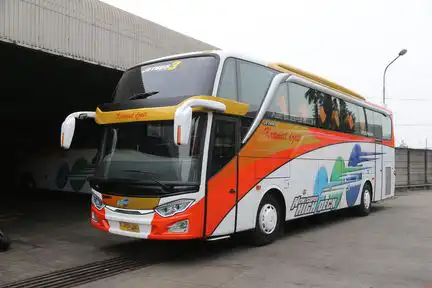 Kramat Djati Bus-Front Image