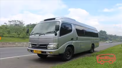 Kencana Voyage Bus-Side Image