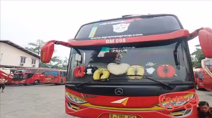 Agramas Bus-Side Image