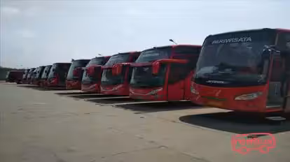 Agra Mas Bus-Front Image