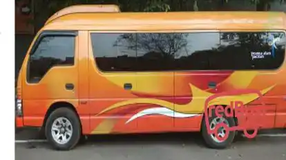 Cahaya Tour & Travel Bus-Side Image