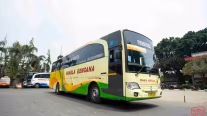 Pahala Kencana Bus-Front Image