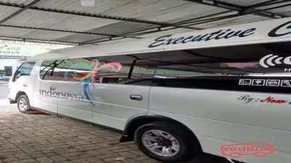 Banyu Biru Bus-Side Image