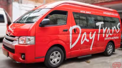 Daytrans Bus-Front Image