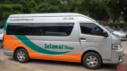 Selamat trans Bus-Side Image