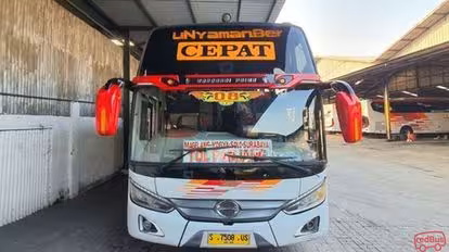 Eka Bus-Front Image
