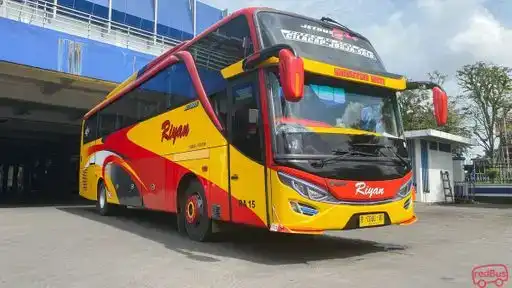 PO Riyan Bus-Front Image