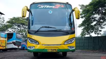 Sari Indah Bus-Front Image