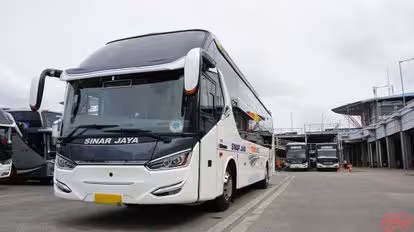 Sinar Jaya Shuttle. Bus-Front Image