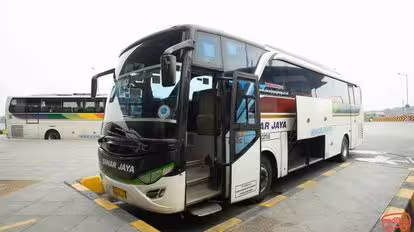 Sinar Jaya Shuttle Bus-Front Image