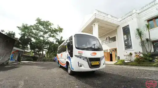 Satelqu Bus-Front Image