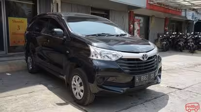 3 Bintang Shuttle Bus-Side Image