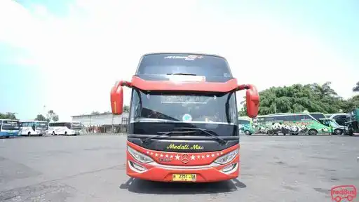 Medali Mas Bus-Front Image