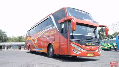 Medali Mas Bus-Front Image