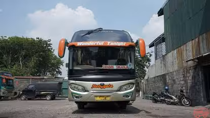 PO Menggala  Bus-Front Image