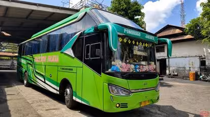 Majoe Muda Mandiri Bus-Front Image