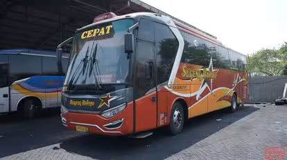 Sugeng Rahayu Bus-Front Image