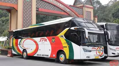 NPM Bus-Front Image