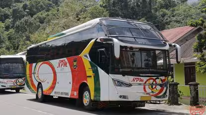 NPM Bus-Front Image
