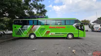 Rasa Sayang Bus-Side Image