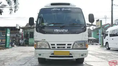 Alloy Executive Bus-Front Image