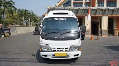 Alloy Executive Bus-Front Image