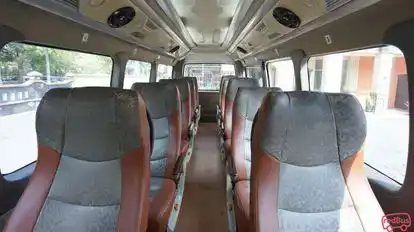 Alloy Executive Bus-Seats layout Image