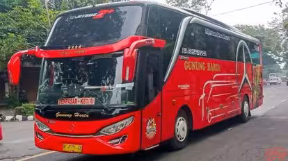 Gunung Harta Bus-Front Image