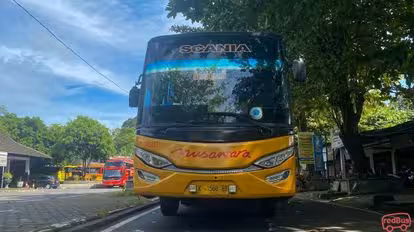 Nusantara Transindo Bus-Front Image
