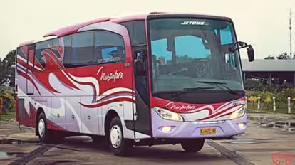 Nusantara Transindo Bus-Front Image