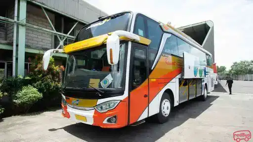 Kramat Djati Jakarta Bus-Front Image