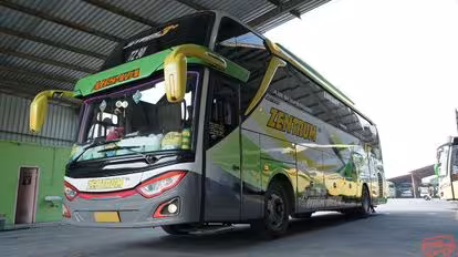 Zentrum MK Bus-Front Image
