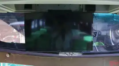 Giri Indah Bus-Amenities Image