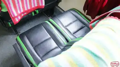 Giri Indah Bus-Seats Image