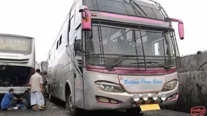 Batang pane baru Bus-Front Image