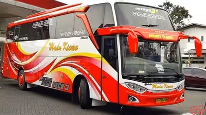 PO. Madu Kismo Bus-Front Image