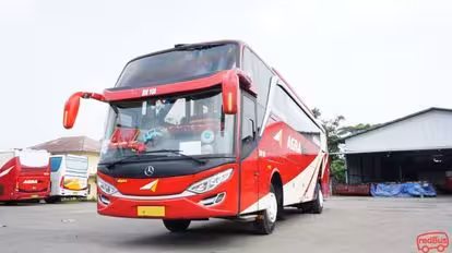 Agramas Bus-Front Image