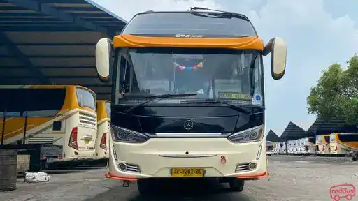 Gunung Mulia Putra Bus-Front Image