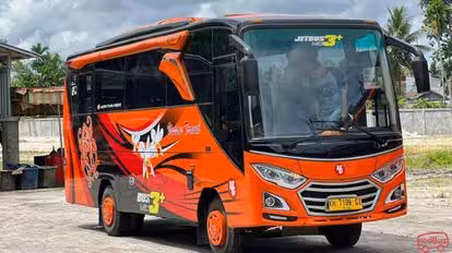 PT. Yassoe Travel Bus-Side Image