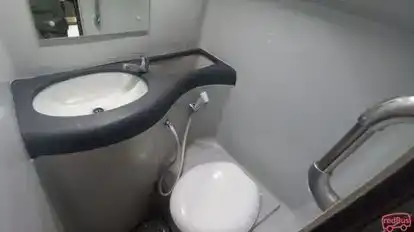 Gumarang Jaya Bus-Amenities Image