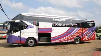 Putra Rafflesia Bus-Side Image