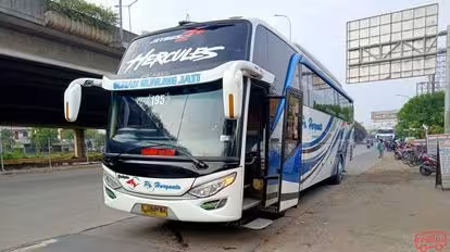 Haryanto Bus-Front Image