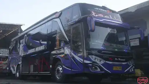Haryanto Bus-Front Image